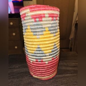 Handmade/Fair trade Rwandan Woven Sisal Bright Boho Cylinder Container/V…